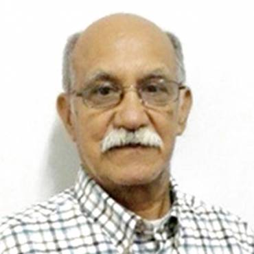 <span style="display:none;">19 </span>Luis Calvo