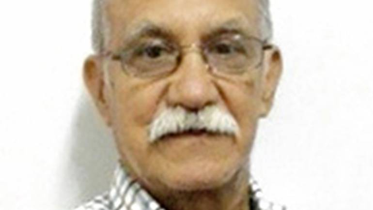<span style="display:none;">19 </span>Luis Calvo