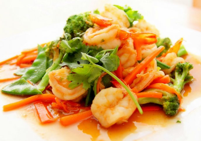 Camarones con vegetales – Comida China