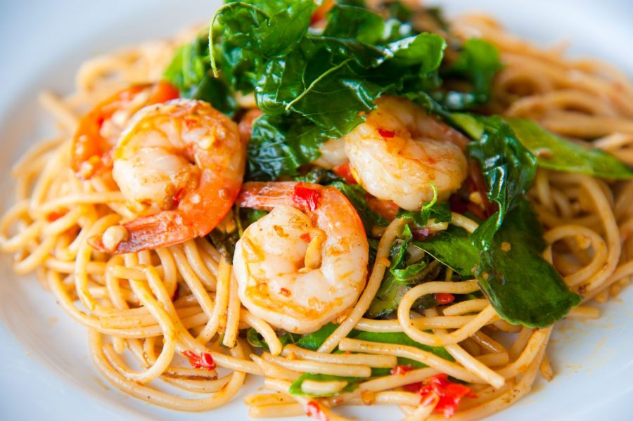 Espaguetis con Camarones al Ajillo