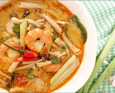 Tom Yum Goong Recipe (Creamy Style!) ต้มยำกุ้งนำ้ข้น | Receta Thai