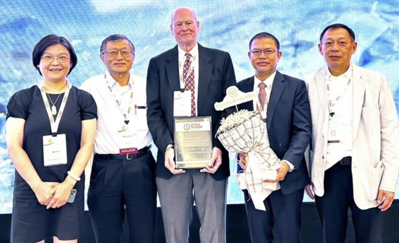 Experto en acuicultura reconocido por revolucionar el sector camaronero