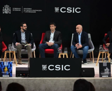 El investigador del IATS-CSIC, Alberto Falcó presentó en un acto público en Madrid el informe estratégico de ‘Science for Policy’ sobre acuicultura