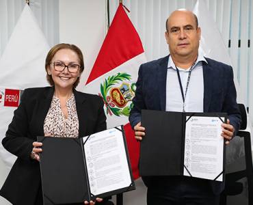 Perú: Sanipes y la Sociedad Nacional de Acuicultura firman un convenio para fortalecer la gestión sanitaria del langostino y optimizar su producción